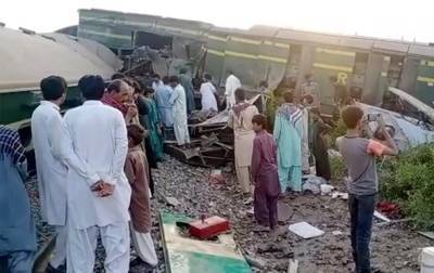 В Пакистане столкнулись поезда: погибли более 30 человек