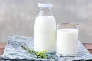 В украинском молоке обнаружили моющие средства