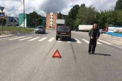 В Саратове под колесами машин пострадали два пешехода