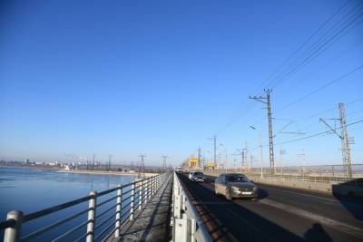 В Астраханской области иномарка улетела с моста в ерик