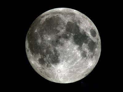 Смотрите в 22:40 специальный репортаж "Время Луны"
