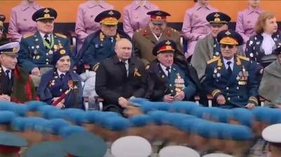 В Москве задержали мошенников, обокравших ветерана Пронина, который сидел около Путина на параде Победы