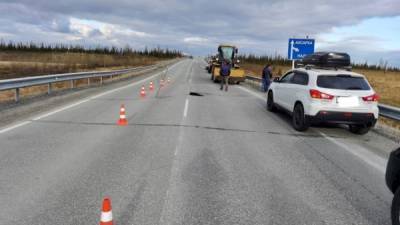 Ямальские дорожники оперативно устранили провал грунта