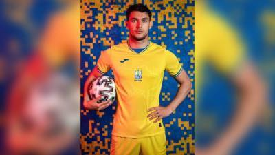 УЕФА утвердил форму украинской сборной с изображением Крыма и бандеровским лозунгом