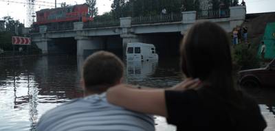 В Краснодаре собираются установить шесть насосов под мостом на улице Вишняковой