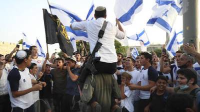 Марш с флагами в Иерусалиме отменен, правые обвиняют в "капитуляции перед ХАМАСом"