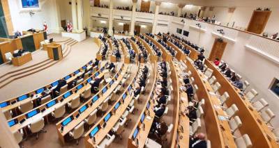 Две новые оппозиционные фракции проходят процедуру регистрации в парламенте Грузии
