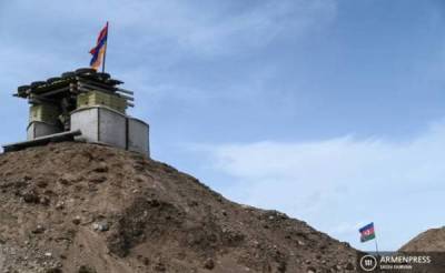 Стояние на границе: армянские военные отогнали азербайджанский бульдозер