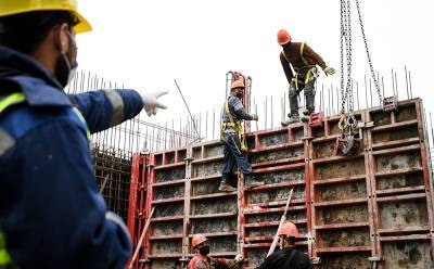 Вице-премьер Хуснуллин отметил низкую производительность российских строителей