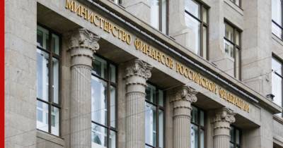 В Минфине поддержали переход в расчетах с доллара на рубли