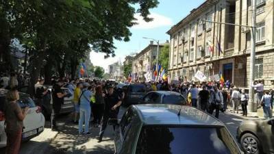 ЦИК Молдавии продавили — число участков за границей увеличат