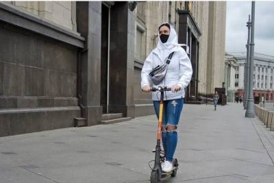 В Петербурге прошли массовые обыски в сервисах аренды электросамокатов