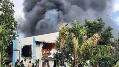 В пожаре на индийском заводе погибли 18 человек