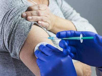 Дана Спинант - В Евросоюзе от COVID-19 вакцинировали уже 90 миллионов взрослого населения - unn.com.ua - Киев