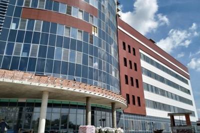 В новом корпусе онкоцентра в Волгограде устанавливают медоборудование