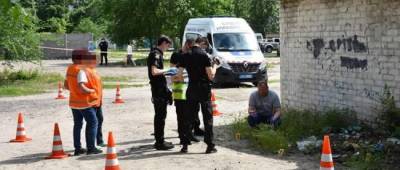 В Северодонецке ранее судимая женщина нанесла ножевые ранения полицейскому