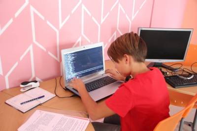«Цифровой прорыв» запускает летнюю школу программирования для школьников