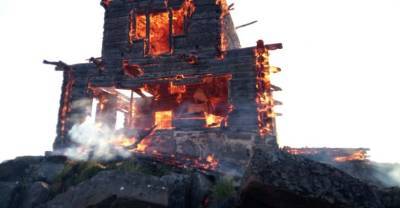 Церковь из фильма "Остров" в Карелии сгорела дотла