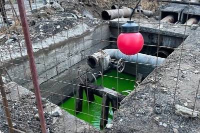 Зелёная вода в трубах на перекрёстке Анохина-Кастринская — проверка герметичности