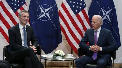 Генсек НАТО обсудил с Байденом отношения с Россией