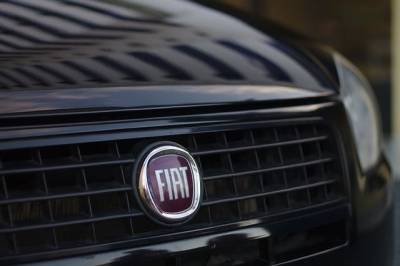 Fiat объявил о полном переходе на электромобили к 2030 году и мира
