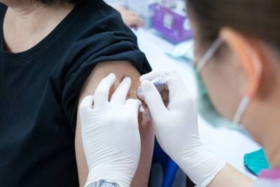 Прививку от COVID-19 в Новгородской области сделали 56 тысяч человек