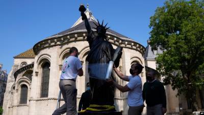 Франция отправила США в подарок вторую статую Свободы
