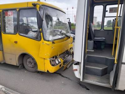 В Иваново при столкновении двух автобусов пострадали 8 человек