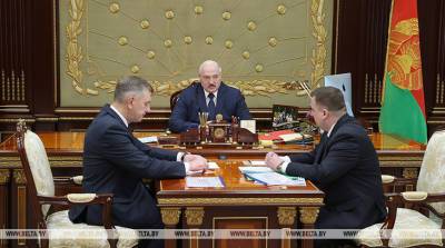 О значении ВПК и санкционных угрозах - Лукашенко доложили о работе военно-промышленного комплекса