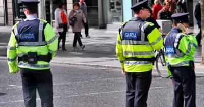 Заглядывавшего под юбки в трамвае мужчину поймали в Ирландии