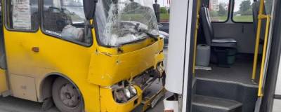 В Иванове восемь человек пострадали при столкновении двух автобусов