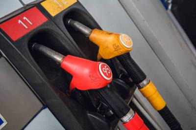 Цены на премиальный бензин подскочили на 30% в России