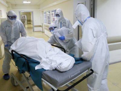 В России за сутки выявили 9977 случаев заражения коронавирусом