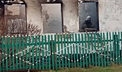 Власти Омской области решили не строить дома жителям сгоревшей деревни