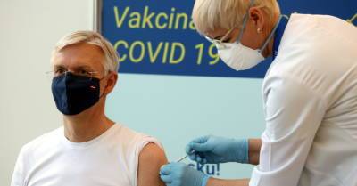 Кариньш: активная вакцинация от Covid-19 позволит избежать ограничений осенью