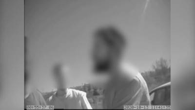 "Арабам здесь не место": впервые показано видео нападения на переодетого полицейского