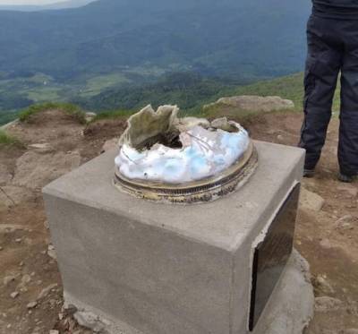 На горе Пикуй во Львовской области исчезла статуя Иисуса Христа: фото