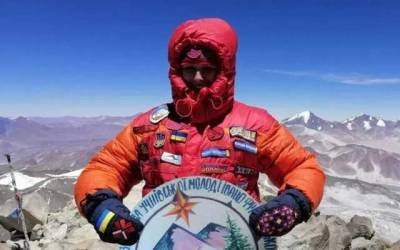 Украинка попала в скандал из-за восхождения на Эверест