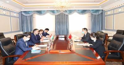 Заместителя министра иностранных дел Республики Таджикистан провел встречу с послом Китая