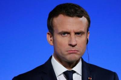 Удар по Макрону: глава Франции напоролся на пощëчину предполагаемого монархиста