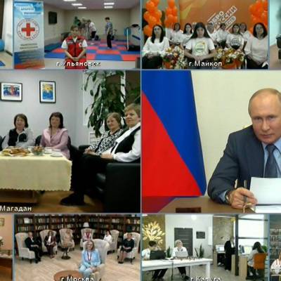 Путин пообещал усилить поддержку людей с аутизмом в России