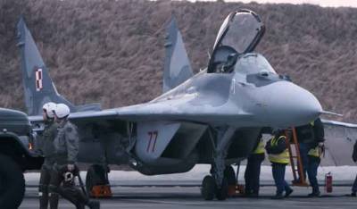 Пилот МиГ-29 ВВС Польши в ходе учений случайно подбил своего напарника