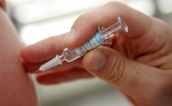 Спикер Госдумы предложил закрепить в законе добровольность вакцинации от коронавируса