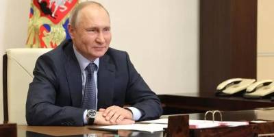 Путин отметил важность волонтерских программ по профилактике социального одиночества