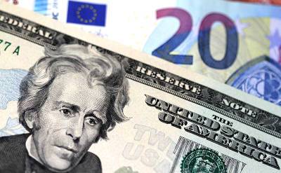 Эксперт оценил ближайшие перспективы курса доллара и евро