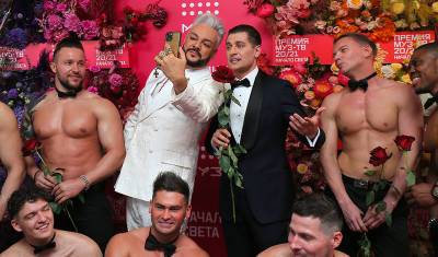 Роскомнадзор проверит трансляцию премии Муз-ТВ на предмет ЛГБТ-пропаганды