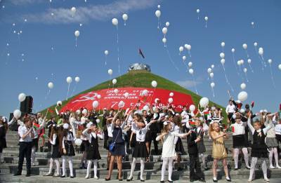 «Это новый знаковый день в истории Беларуси». Жители Гродненщины высказались об учреждении Дня народного единства