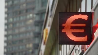Курс евро впервые с марта опустился до 88 рублей