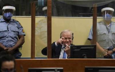 Резня в Сребренице: суд ООН оставил в силе пожизненный приговор сербскому генералу Младичу