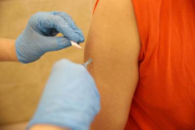 Оба этапа вакцинации прошли уже 600 тысяч петербуржцев